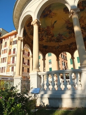 Schöne Fresken im Pavillion der Musik in Rapallo